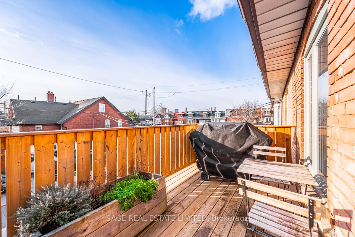 Photo 5 of Unit UPPER, 130 Marchmount Road, Toronto, Wychwood — HOMEH