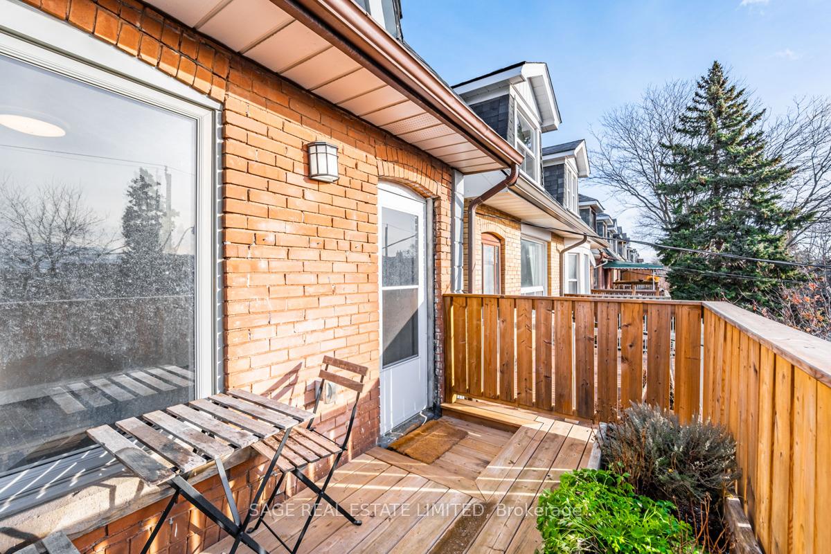 Photo 6 of Unit UPPER, 130 Marchmount Road, Toronto, Wychwood — HOMEH