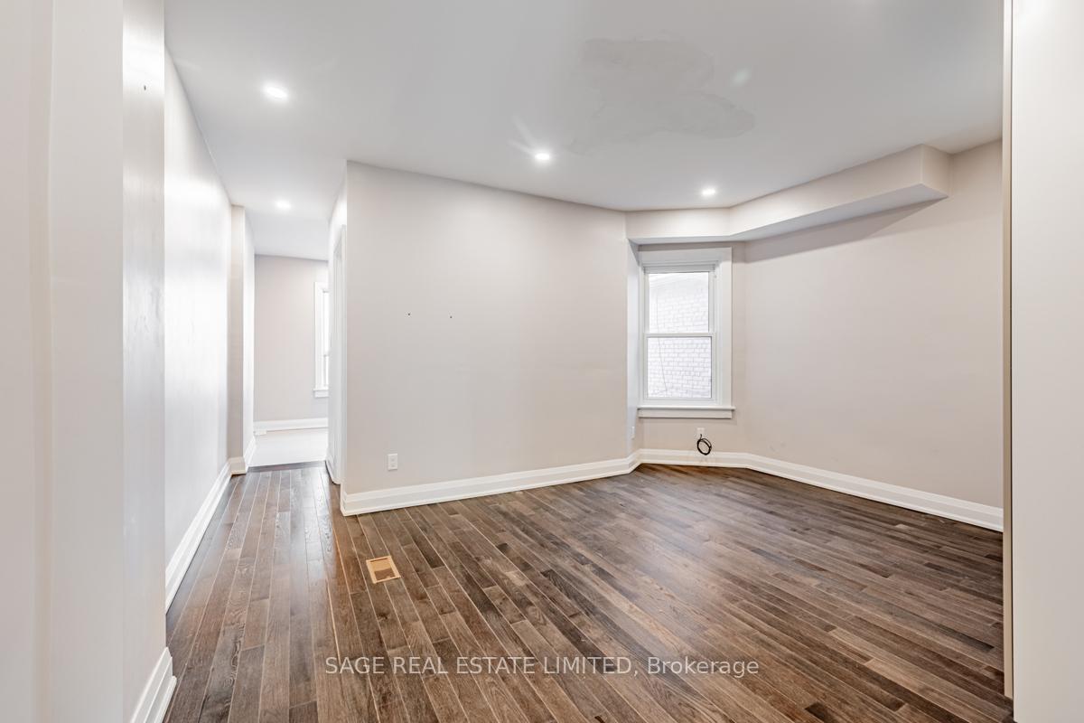 Photo 15 of Unit UPPER, 130 Marchmount Road, Toronto, Wychwood — HOMEH