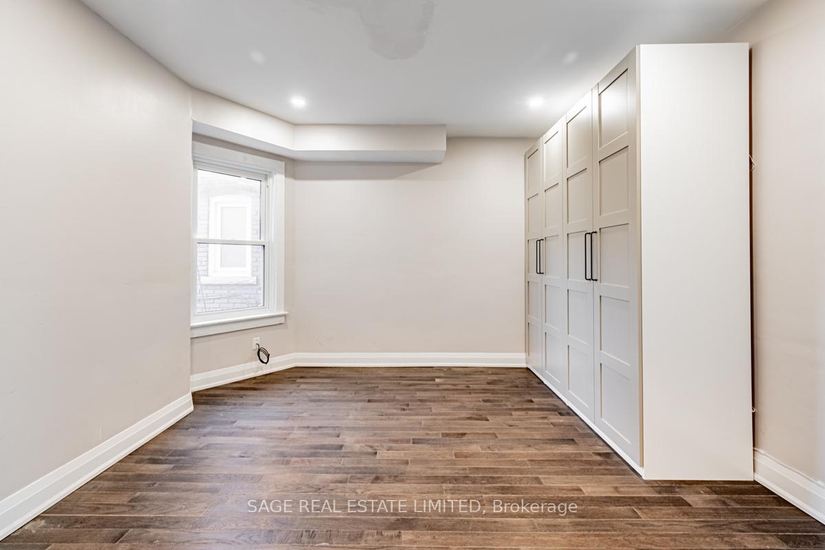 Photo 9 of Unit UPPER, 130 Marchmount Road, Toronto, Wychwood — HOMEH