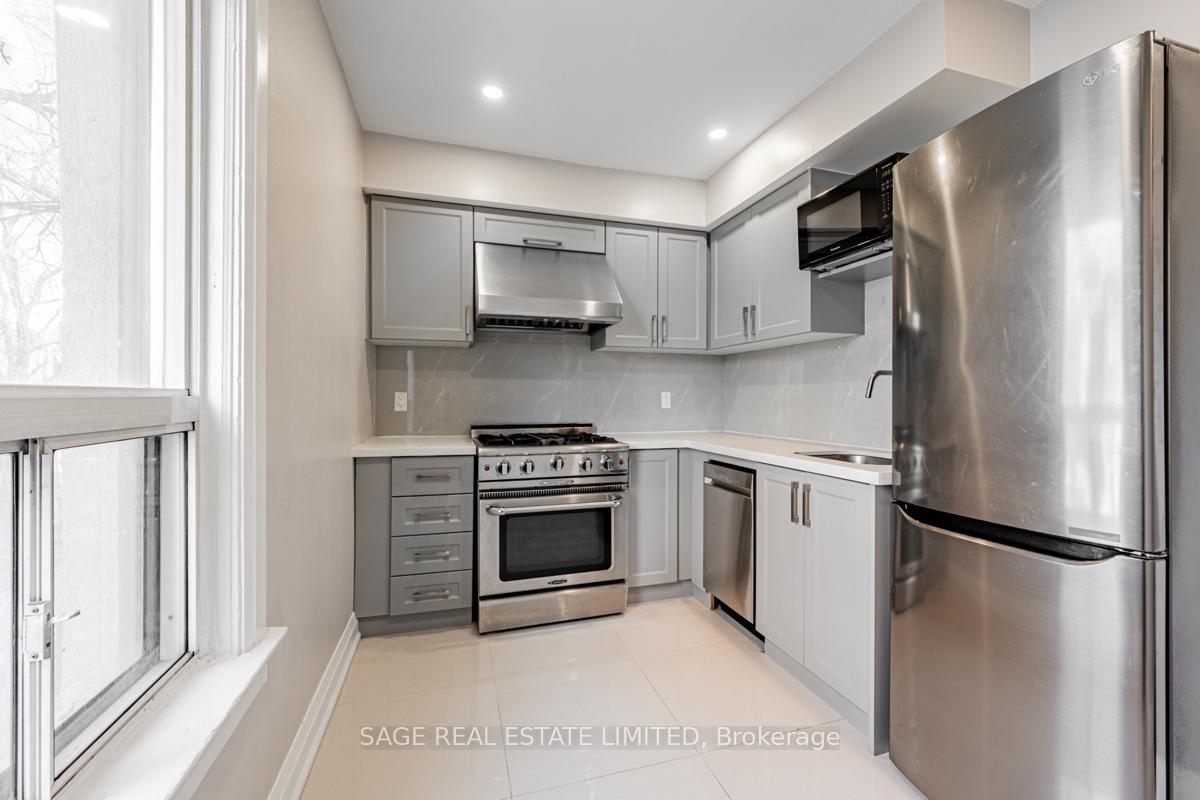 Photo 24 of Unit UPPER, 130 Marchmount Road, Toronto, Wychwood — HOMEH