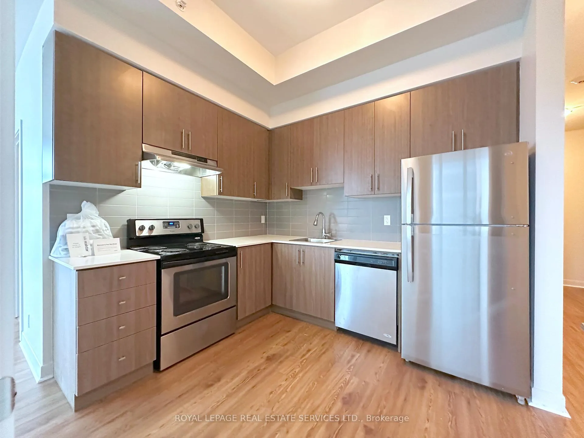 Photo 4 of Unit 304, 188 Clark Boulevard, Brampton, Queen Street Corridor — HOMEH