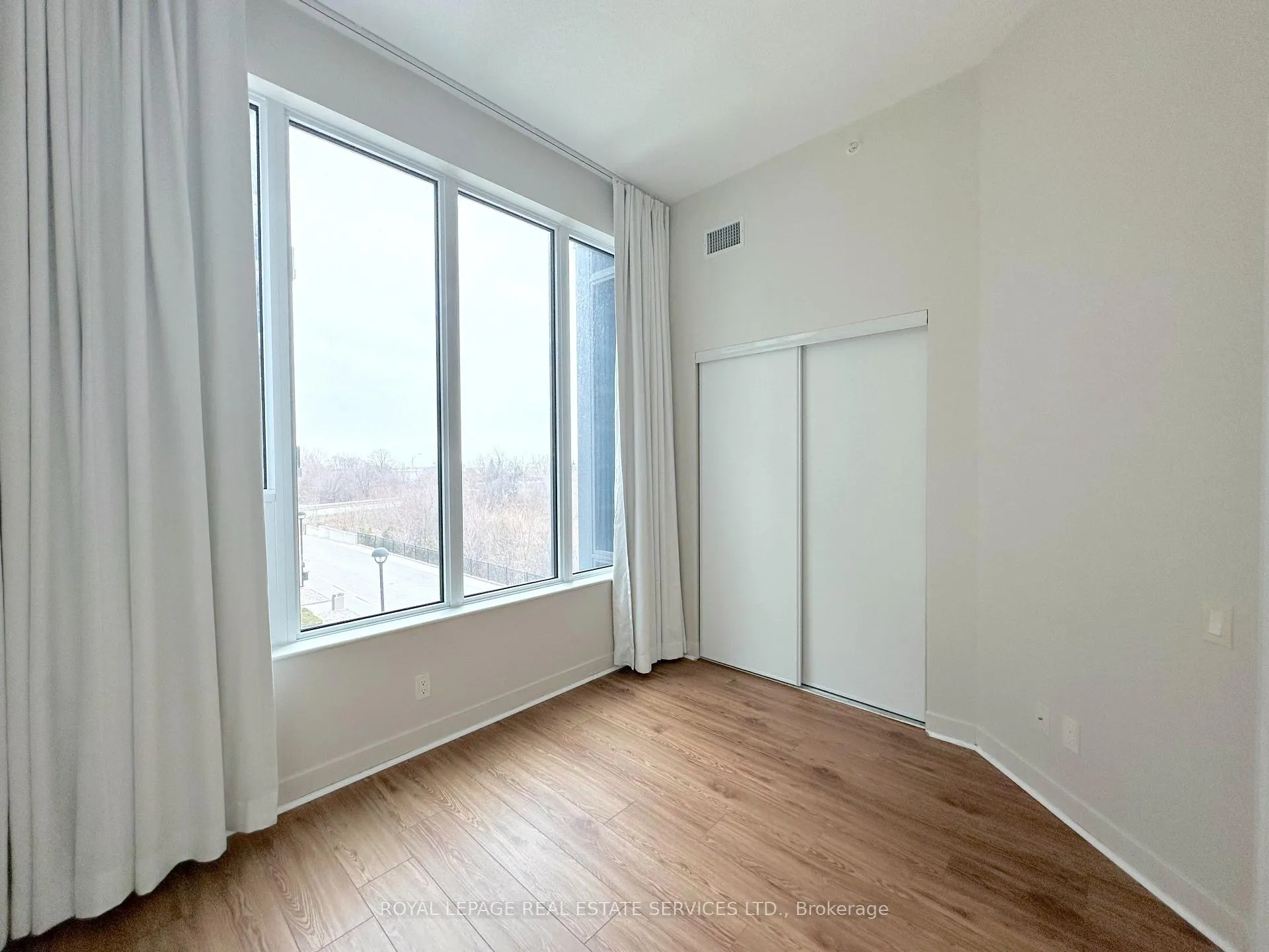 Photo 7 of Unit 304, 188 Clark Boulevard, Brampton, Queen Street Corridor — HOMEH
