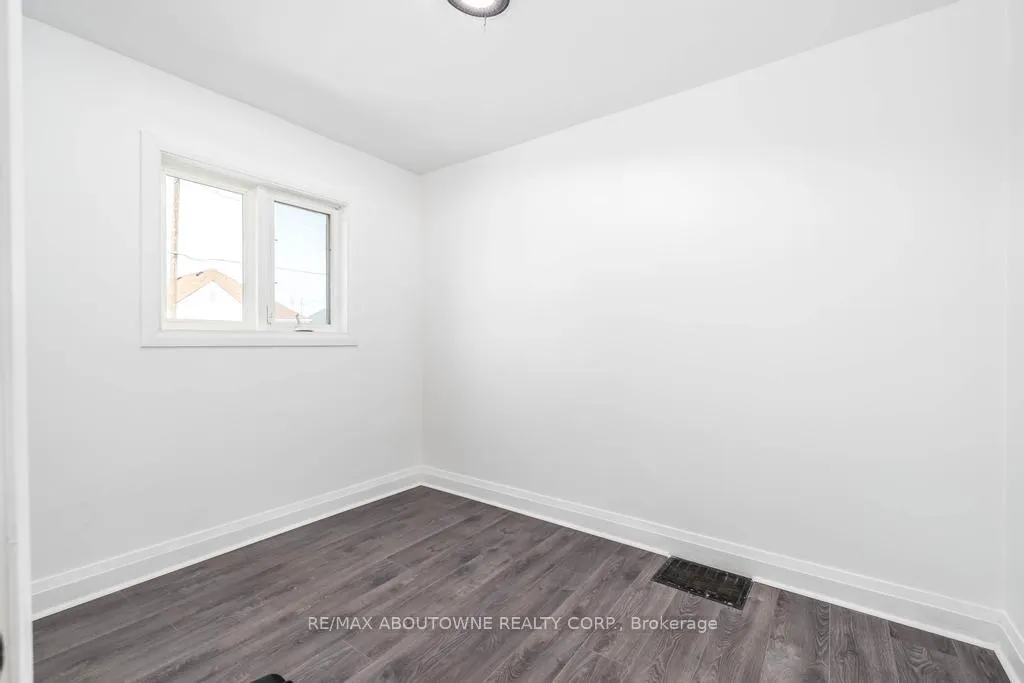 Photo 4 of 126 Harmony Avenue, Hamilton, Homeside — HOMEH