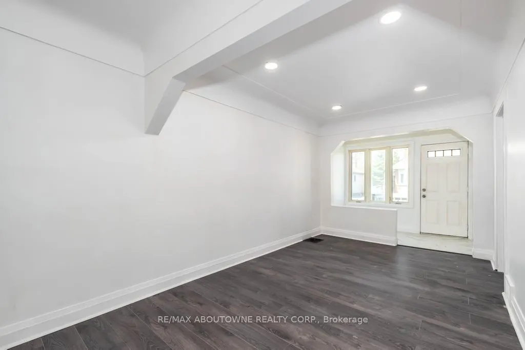 Photo 5 of 126 Harmony Avenue, Hamilton, Homeside — HOMEH
