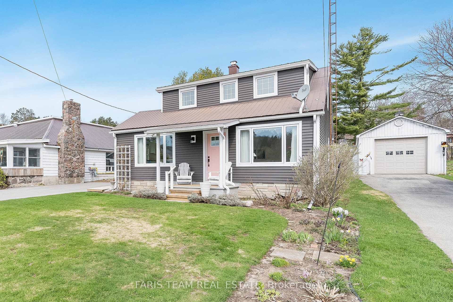 Photo 2 of 598 Champlain Road, Tiny, Rural Tiny — HOMEH