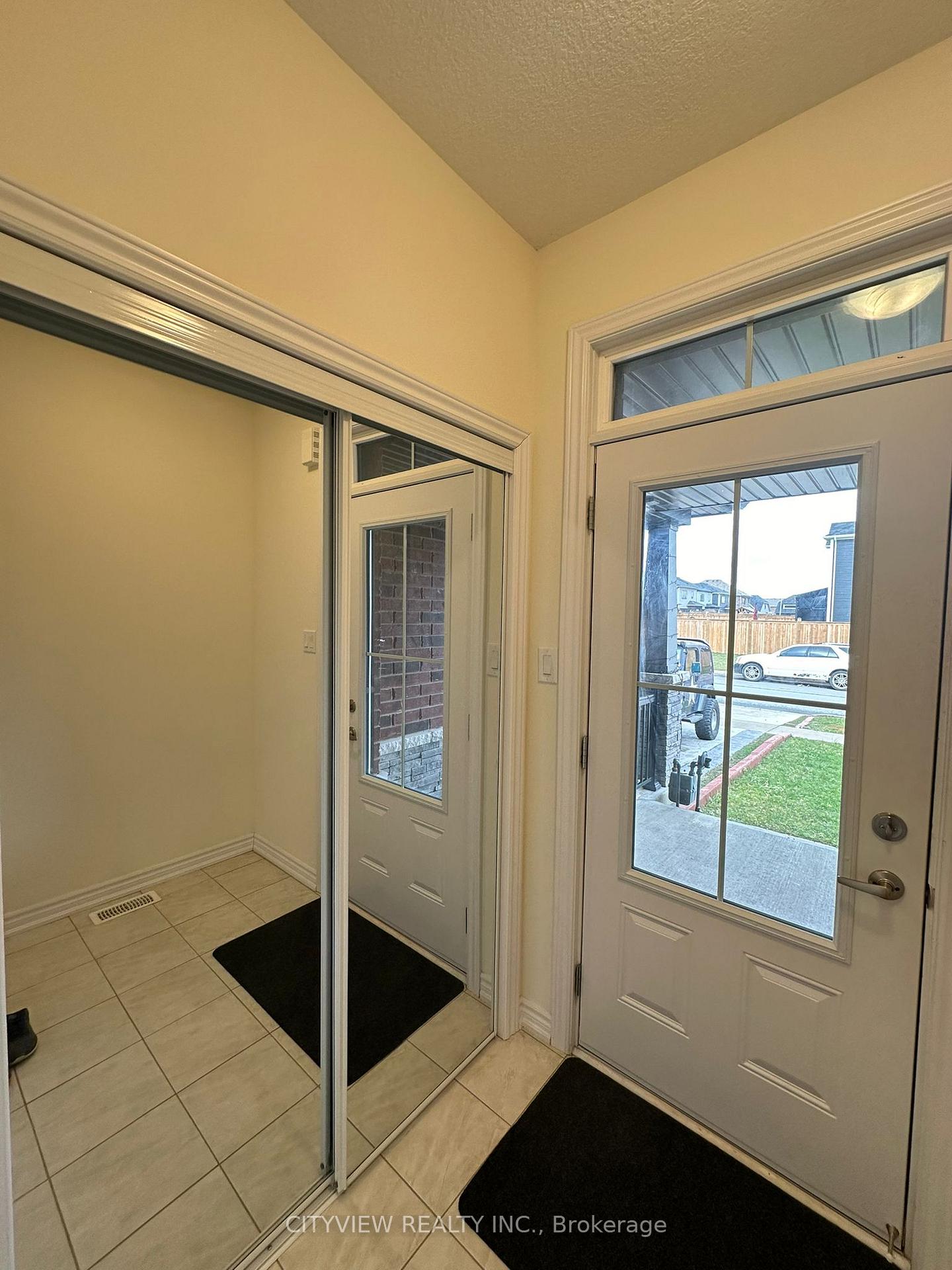 Photo 5 of 280 Explorer way, Thorold, Rolling Meadows — HOMEH