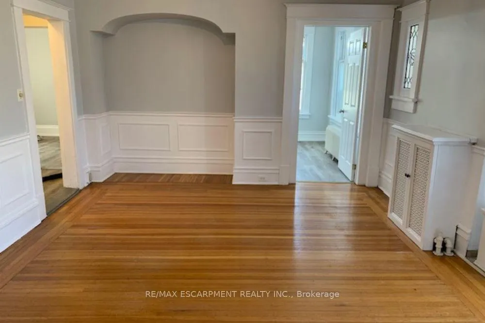 Photo 2 of Unit 1, 2 Undermount Avenue, Hamilton, Kirkendall — HOMEH