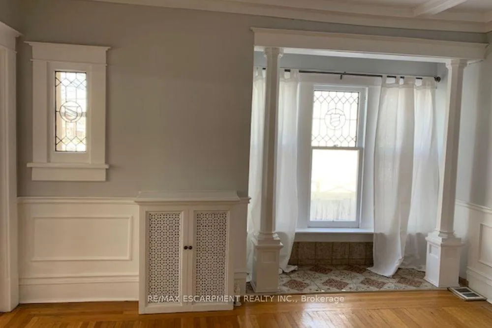 Photo 3 of Unit 1, 2 Undermount Avenue, Hamilton, Kirkendall — HOMEH