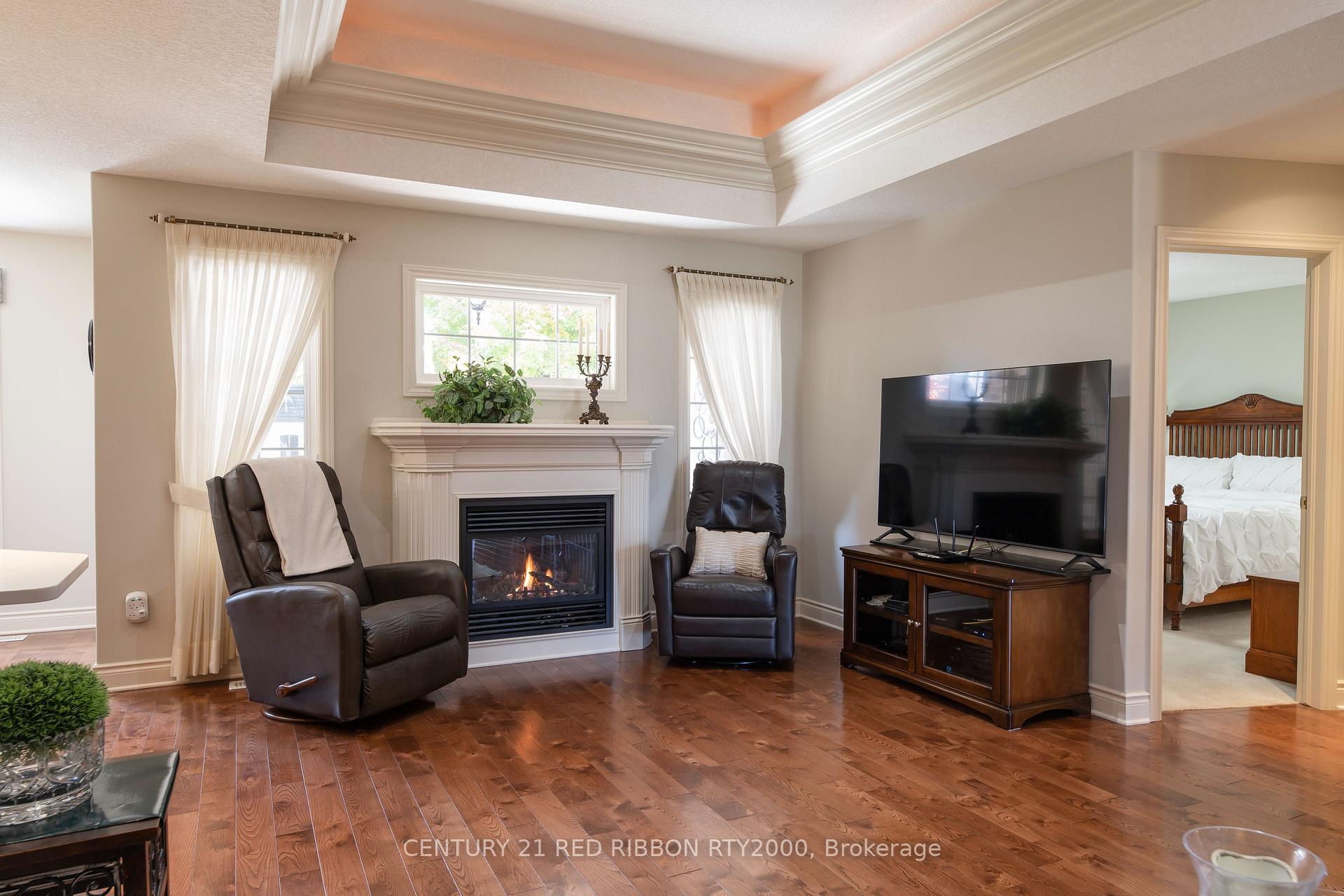 Photo 3 of 132 Deborah Drive, Strathroy-Caradoc, NE — HOMEH