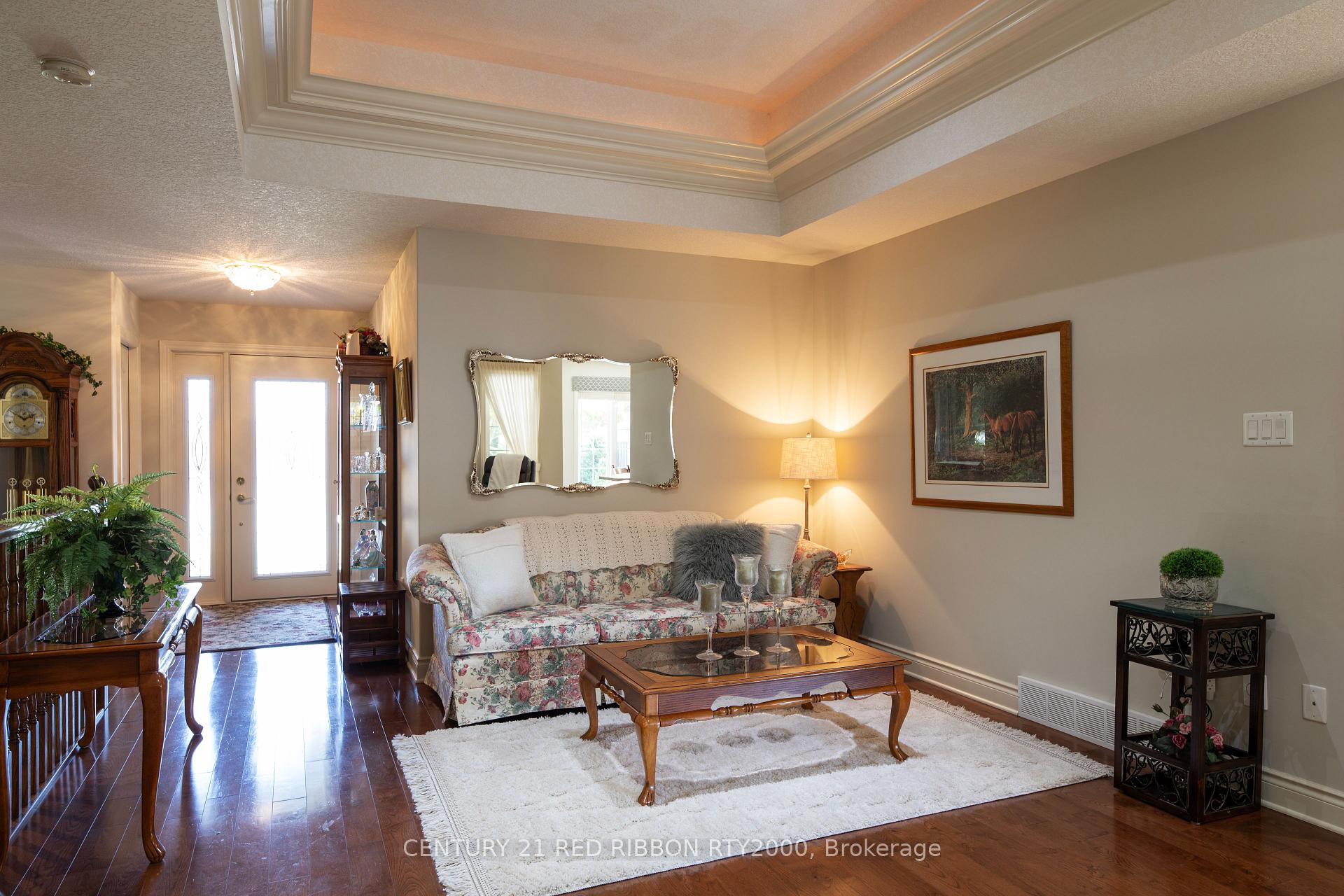 Photo 5 of 132 Deborah Drive, Strathroy-Caradoc, NE — HOMEH