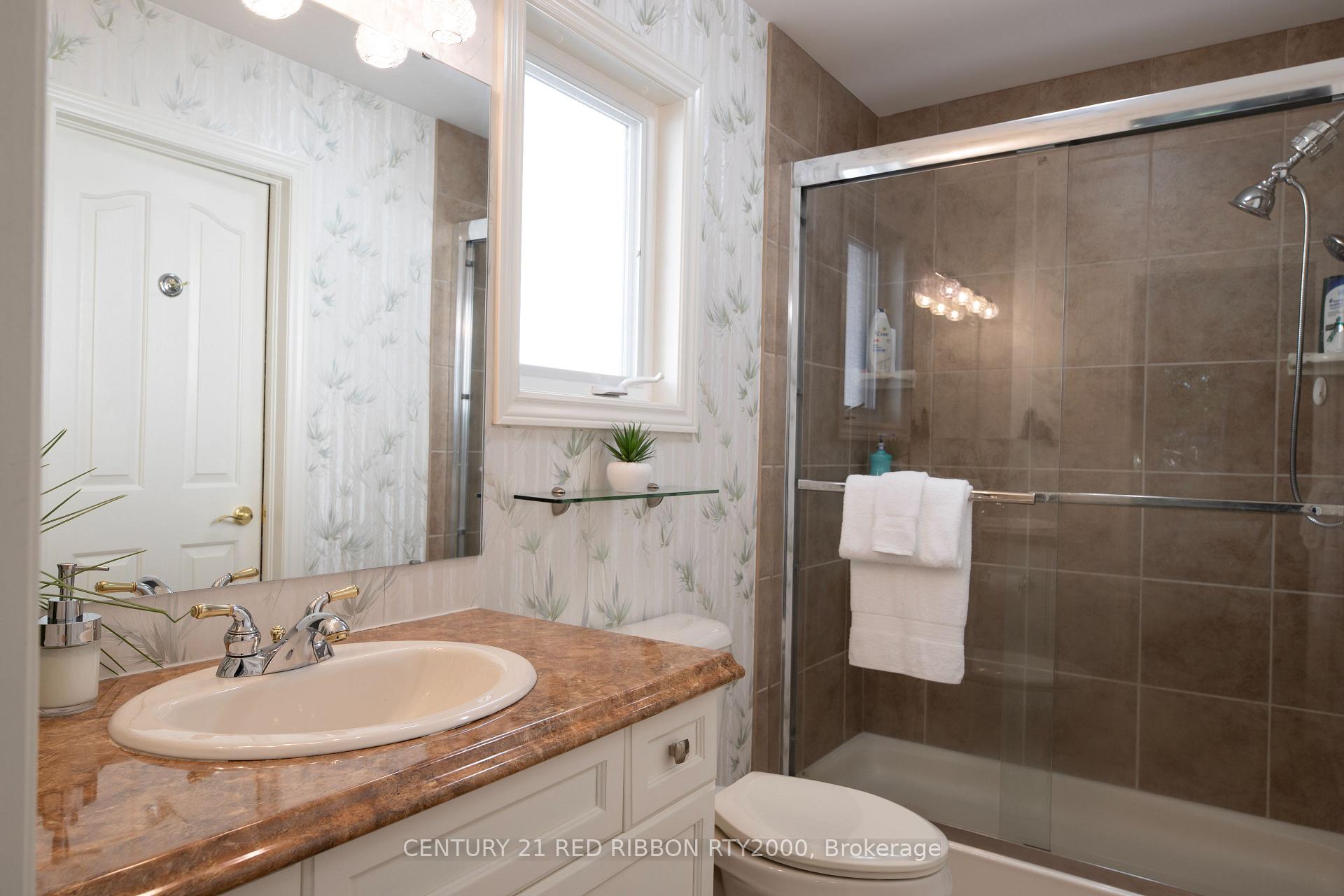 Photo 16 of 132 Deborah Drive, Strathroy-Caradoc, NE — HOMEH