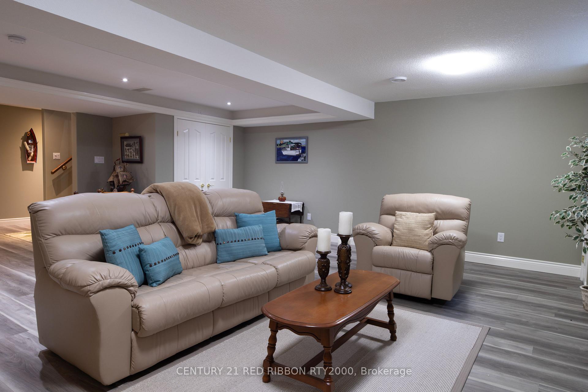 Photo 25 of 132 Deborah Drive, Strathroy-Caradoc, NE — HOMEH