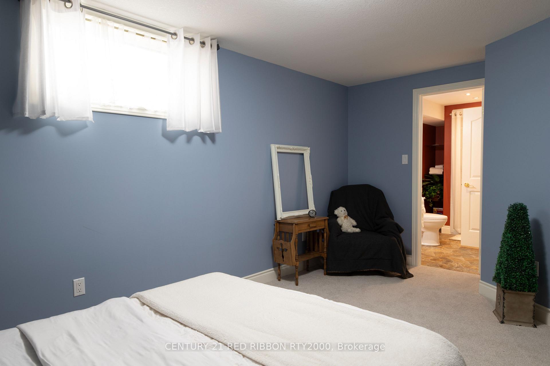 Photo 29 of 132 Deborah Drive, Strathroy-Caradoc, NE — HOMEH