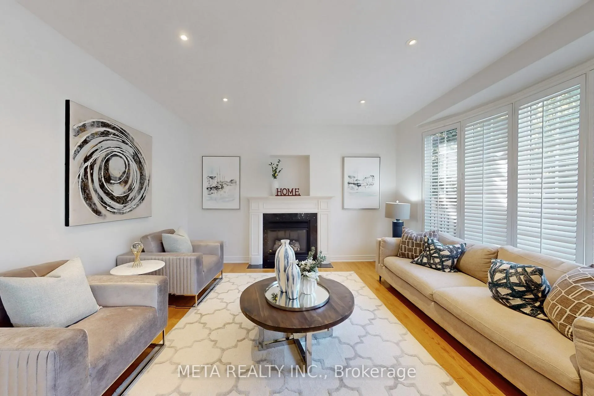 Photo 5 of 188 Willis Drive, Aurora, Aurora Highlands — HOMEH