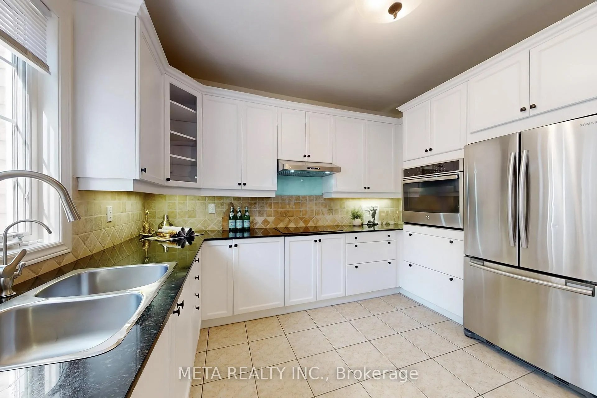 Photo 9 of 188 Willis Drive, Aurora, Aurora Highlands — HOMEH