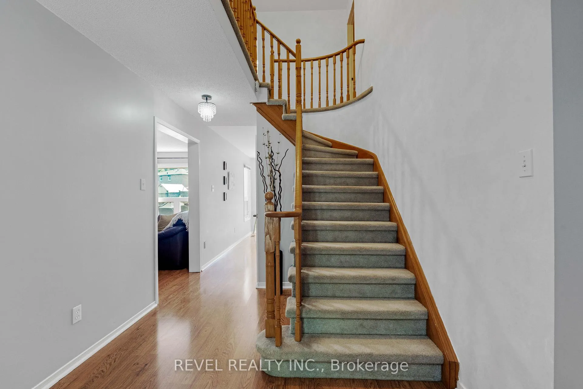 Photo 14 of 42 Deer Valley Drive, Caledon, Bolton West — HOMEH