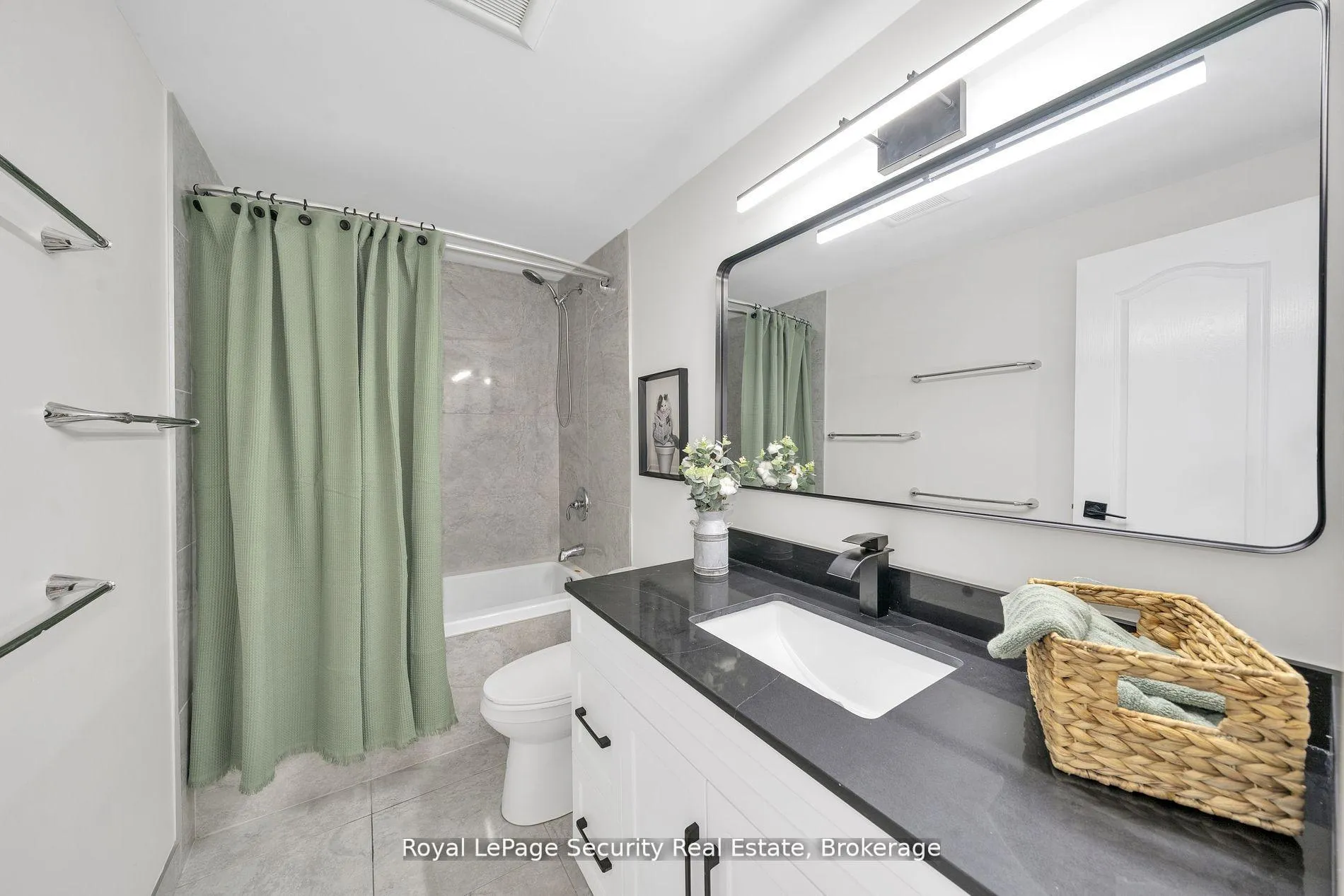 Photo 20 of 74 Andrea Lane, Vaughan, East Woodbridge — HOMEH