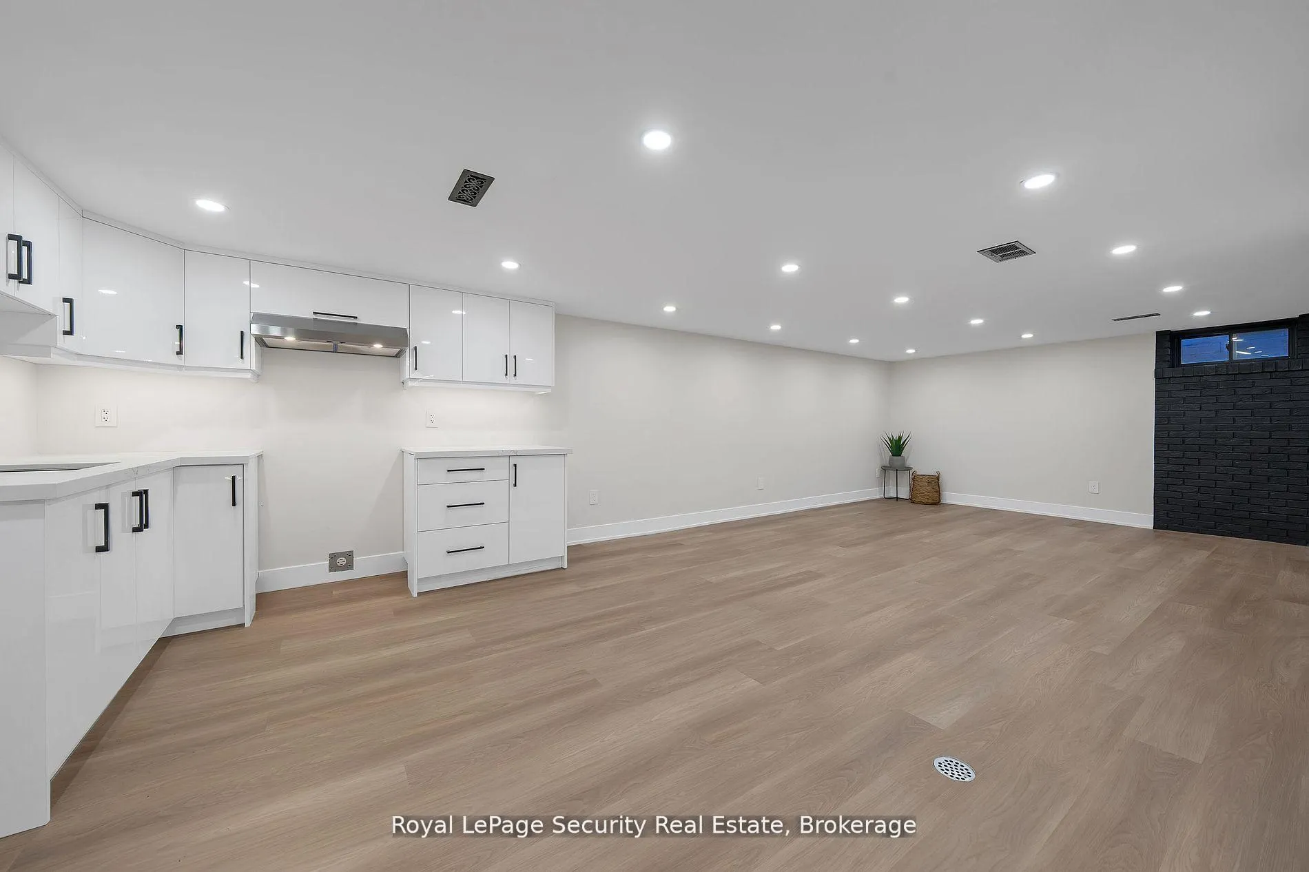 Photo 26 of 74 Andrea Lane, Vaughan, East Woodbridge — HOMEH
