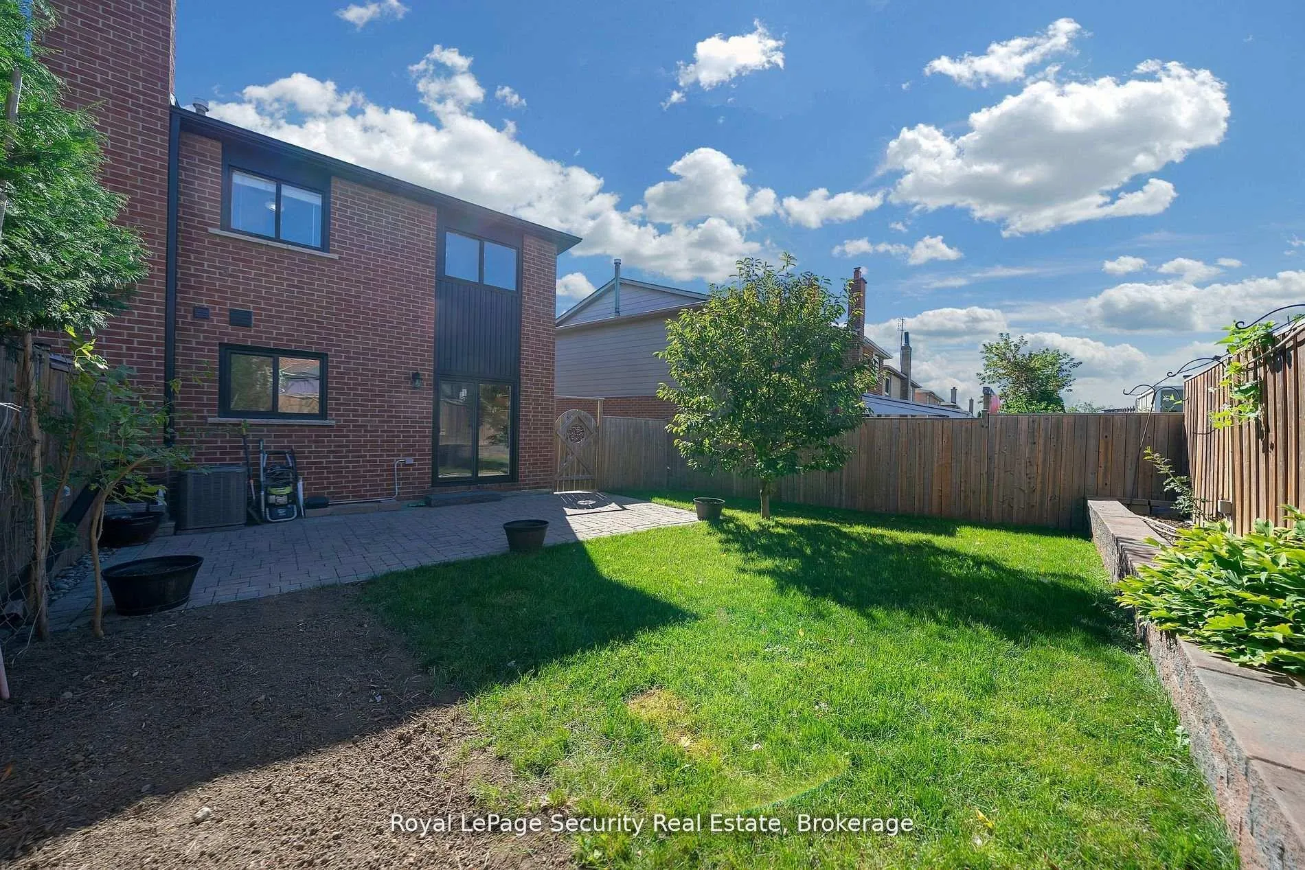 Photo 35 of 74 Andrea Lane, Vaughan, East Woodbridge — HOMEH