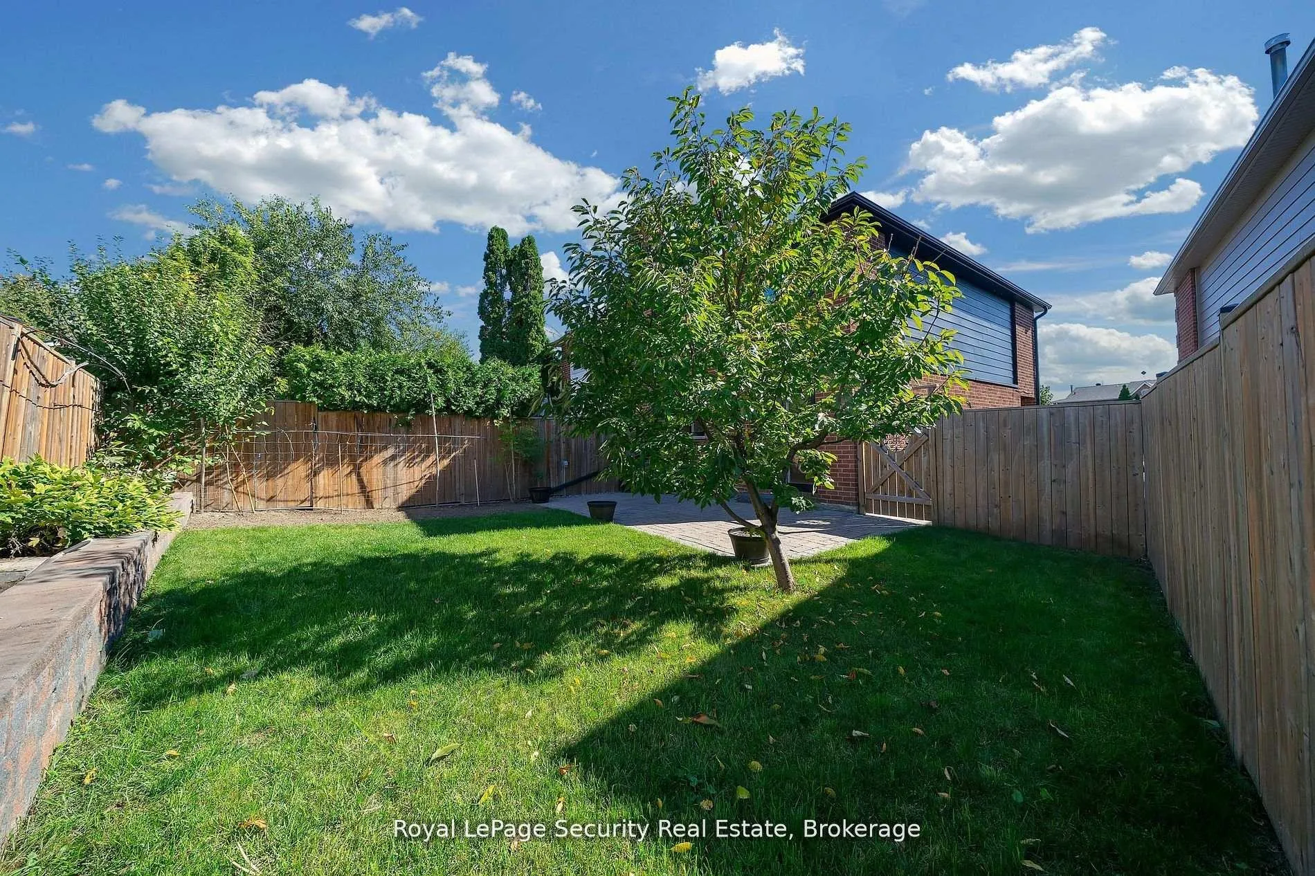 Photo 36 of 74 Andrea Lane, Vaughan, East Woodbridge — HOMEH