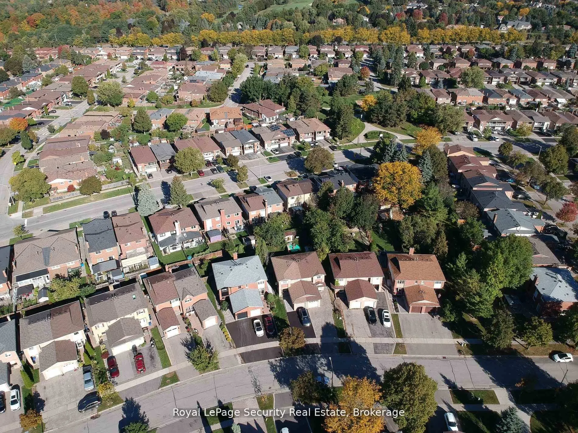 Photo 37 of 74 Andrea Lane, Vaughan, East Woodbridge — HOMEH