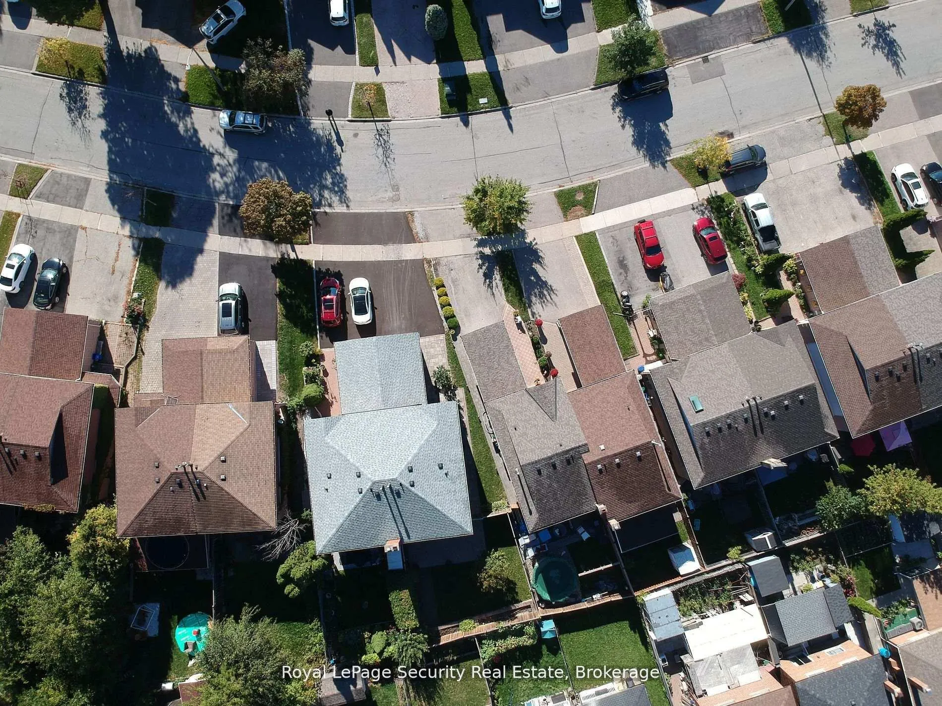 Photo 38 of 74 Andrea Lane, Vaughan, East Woodbridge — HOMEH