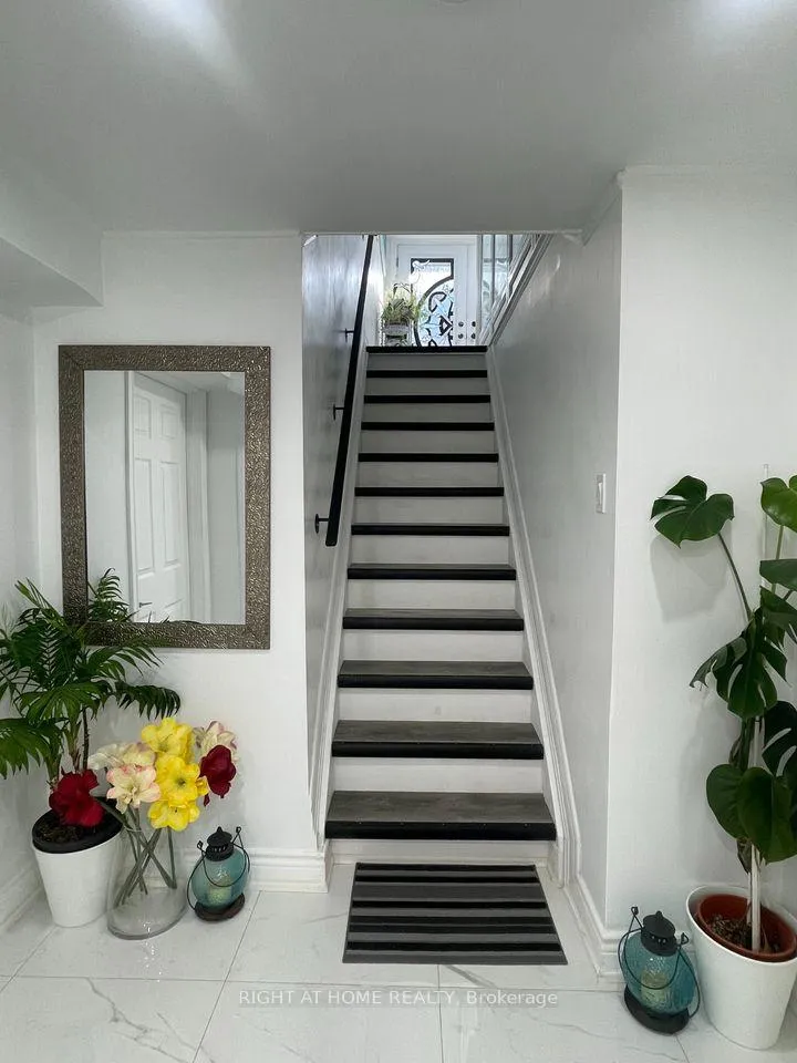 Photo 10 of 60 Sandrift Square, Scarborough, Morningside — HOMEH