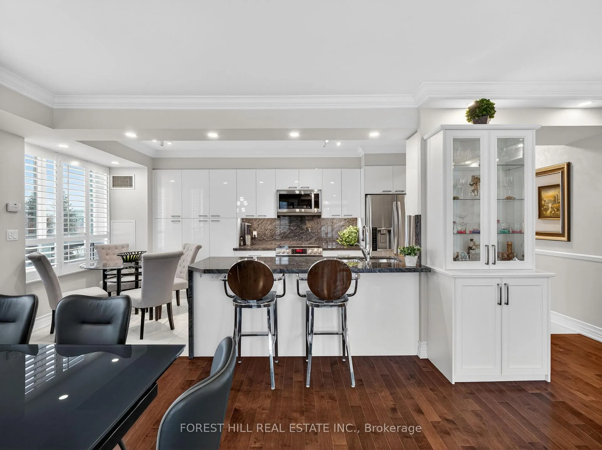 Photo 9 of Unit 206, 100 Promenade Circle, Vaughan, Brownridge — HOMEH