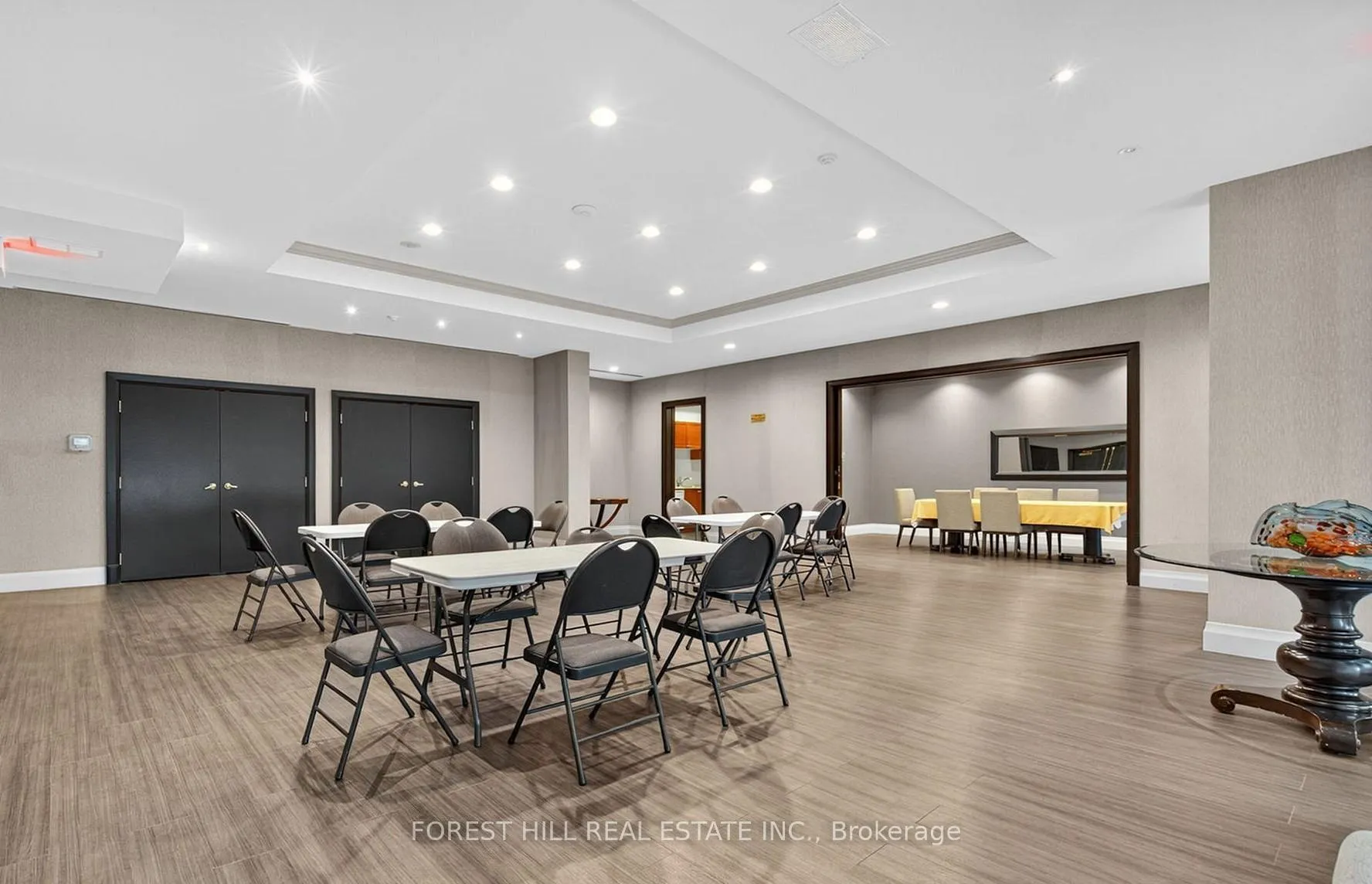 Photo 33 of Unit 206, 100 Promenade Circle, Vaughan, Brownridge — HOMEH