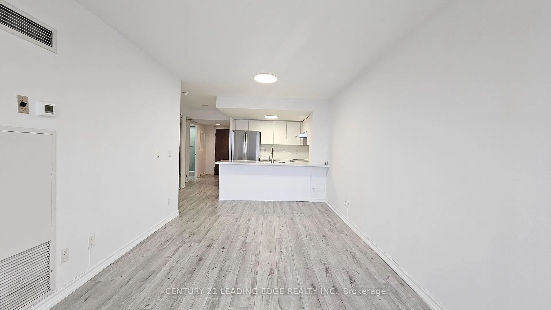 Photo 9 of Unit 701, 130 Pond Drive, Markham, Commerce Valley — HOMEH