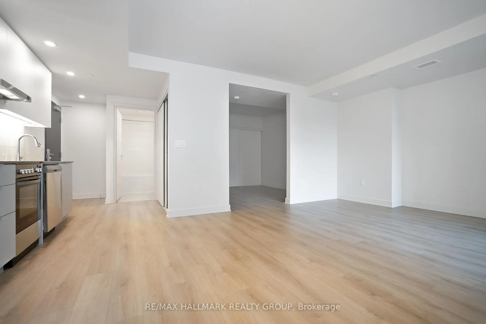 Photo 9 of Unit 2214, 199 Rideau Street, Ottawa, Lower Town/Byward Market — HOMEH