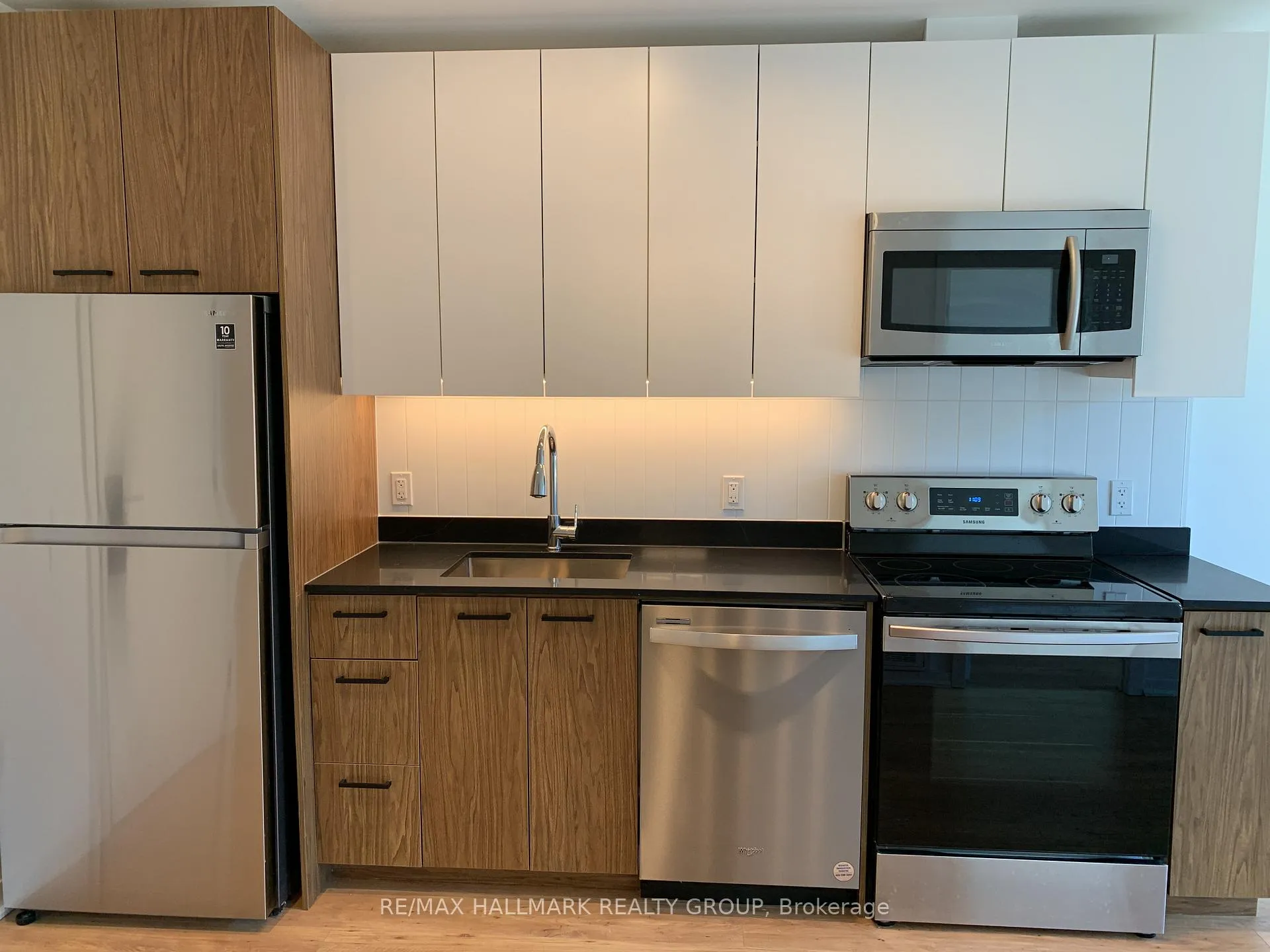 Photo 3 of Unit 702, 192 Bronson Avenue, Ottawa, West Centre Town — HOMEH