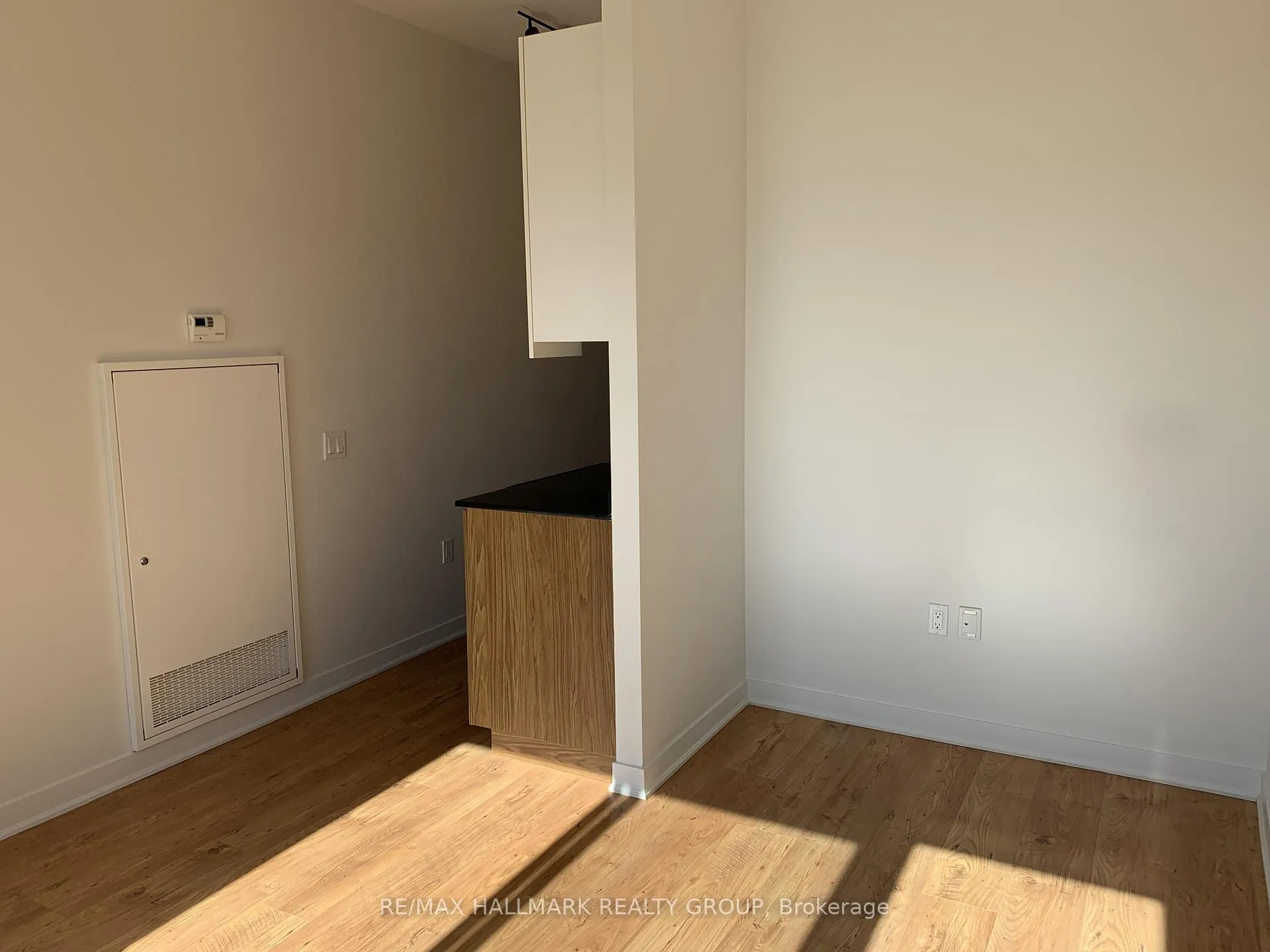 Photo 7 of Unit 702, 192 Bronson Avenue, Ottawa, West Centre Town — HOMEH