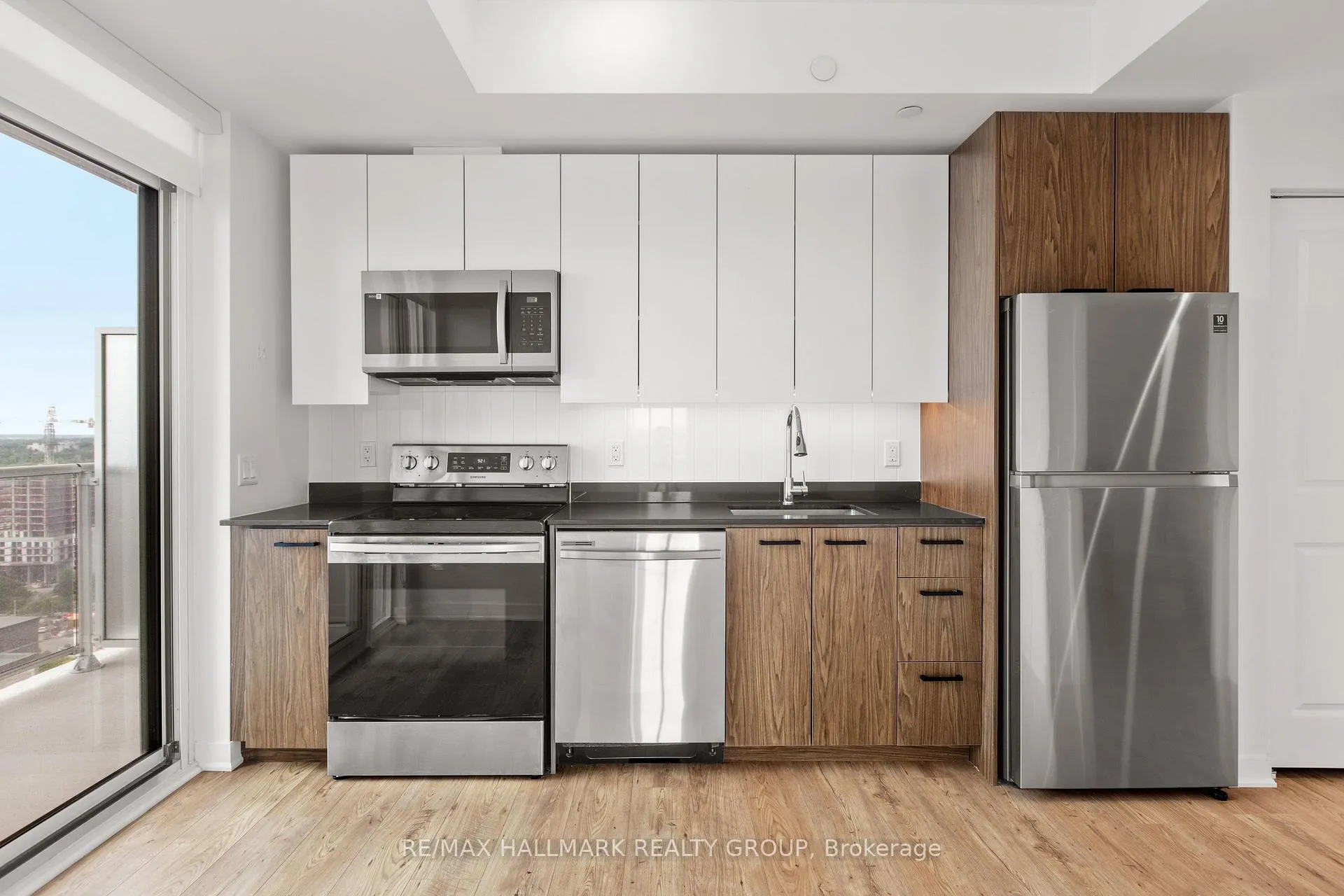 Photo 4 of Unit 604, 192 Bronson Avenue, Ottawa, West Centre Town — HOMEH
