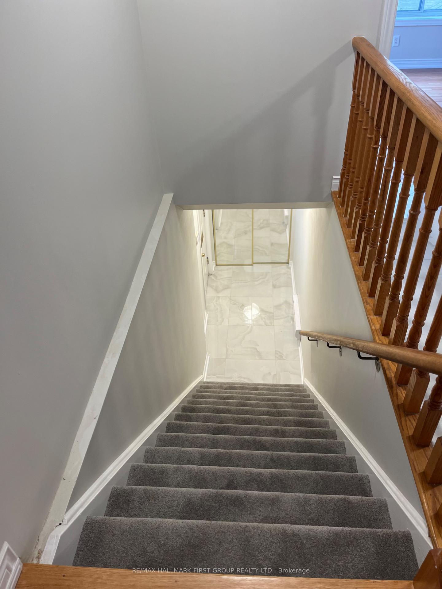 Photo 3 of Unit Upper U, 468 Mortimer Avenue, Toronto, Danforth Village-East York — HOMEH