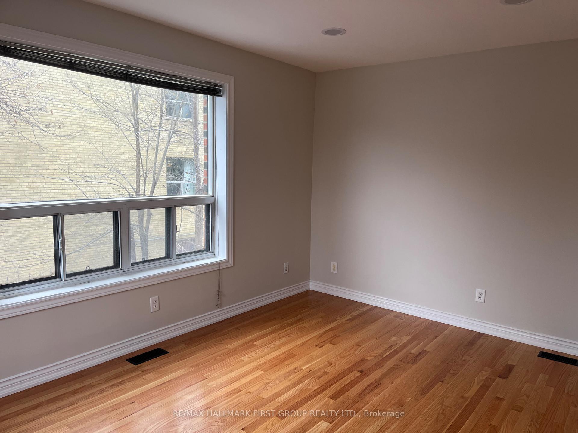 Photo 8 of Unit Upper U, 468 Mortimer Avenue, Toronto, Danforth Village-East York — HOMEH