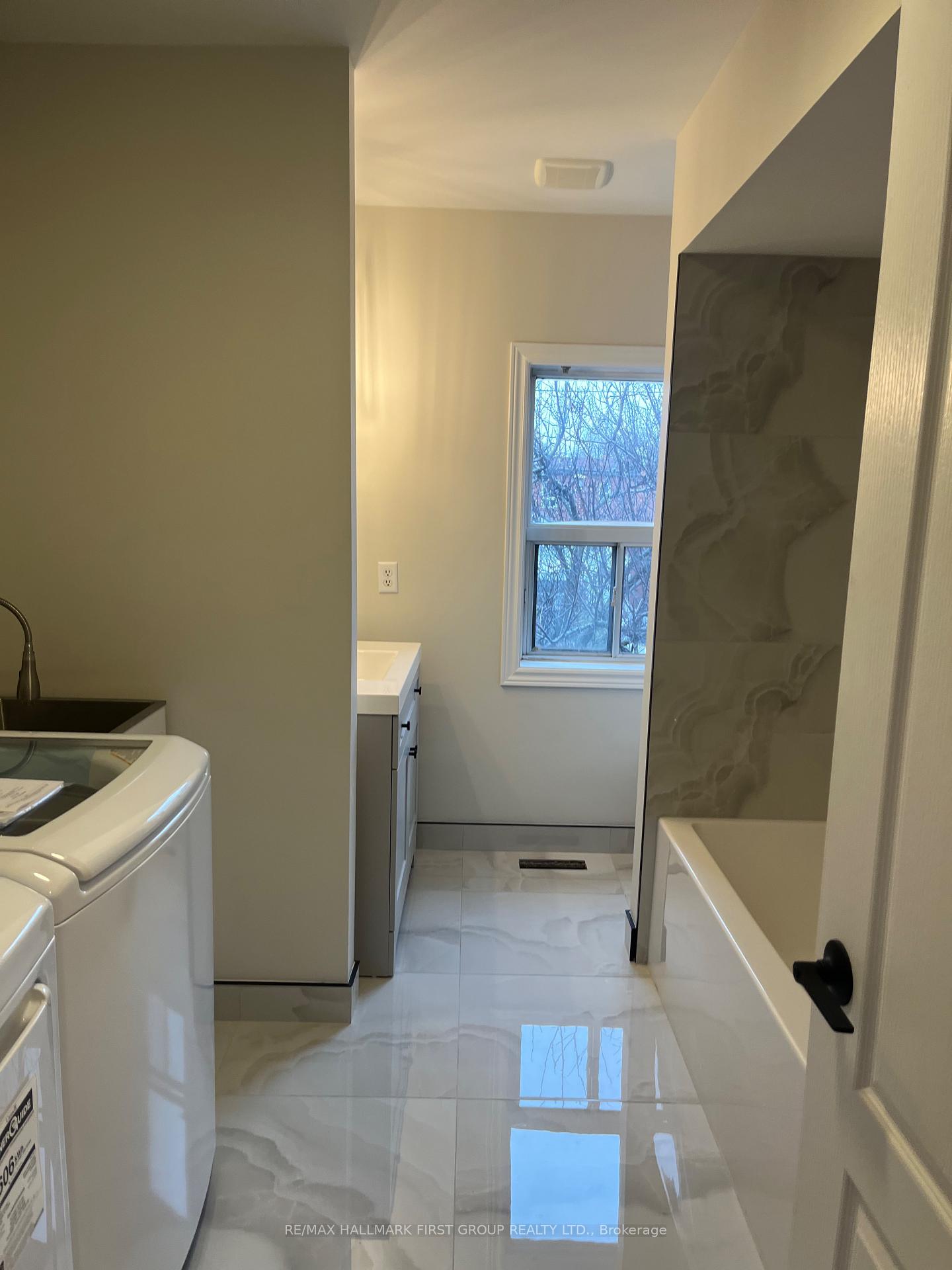 Photo 15 of Unit Upper U, 468 Mortimer Avenue, Toronto, Danforth Village-East York — HOMEH