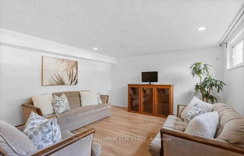 Photo 11 of 55 Slan Avenue, Scarborough, Morningside — HOMEH