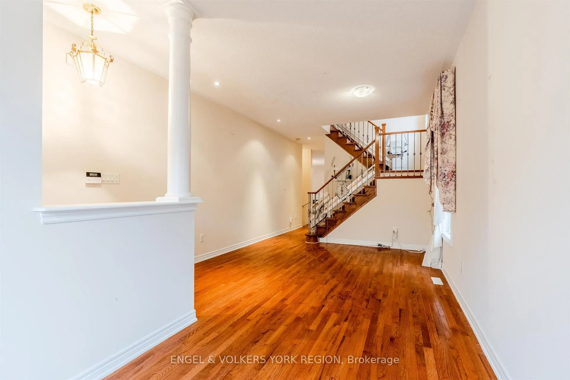 Photo 5 of 73 Saffron Street, Markham, Greensborough — HOMEH
