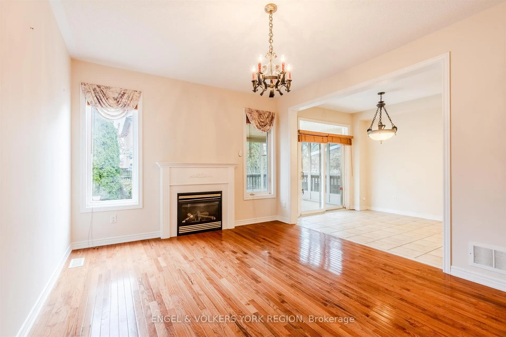 Photo 9 of 73 Saffron Street, Markham, Greensborough — HOMEH