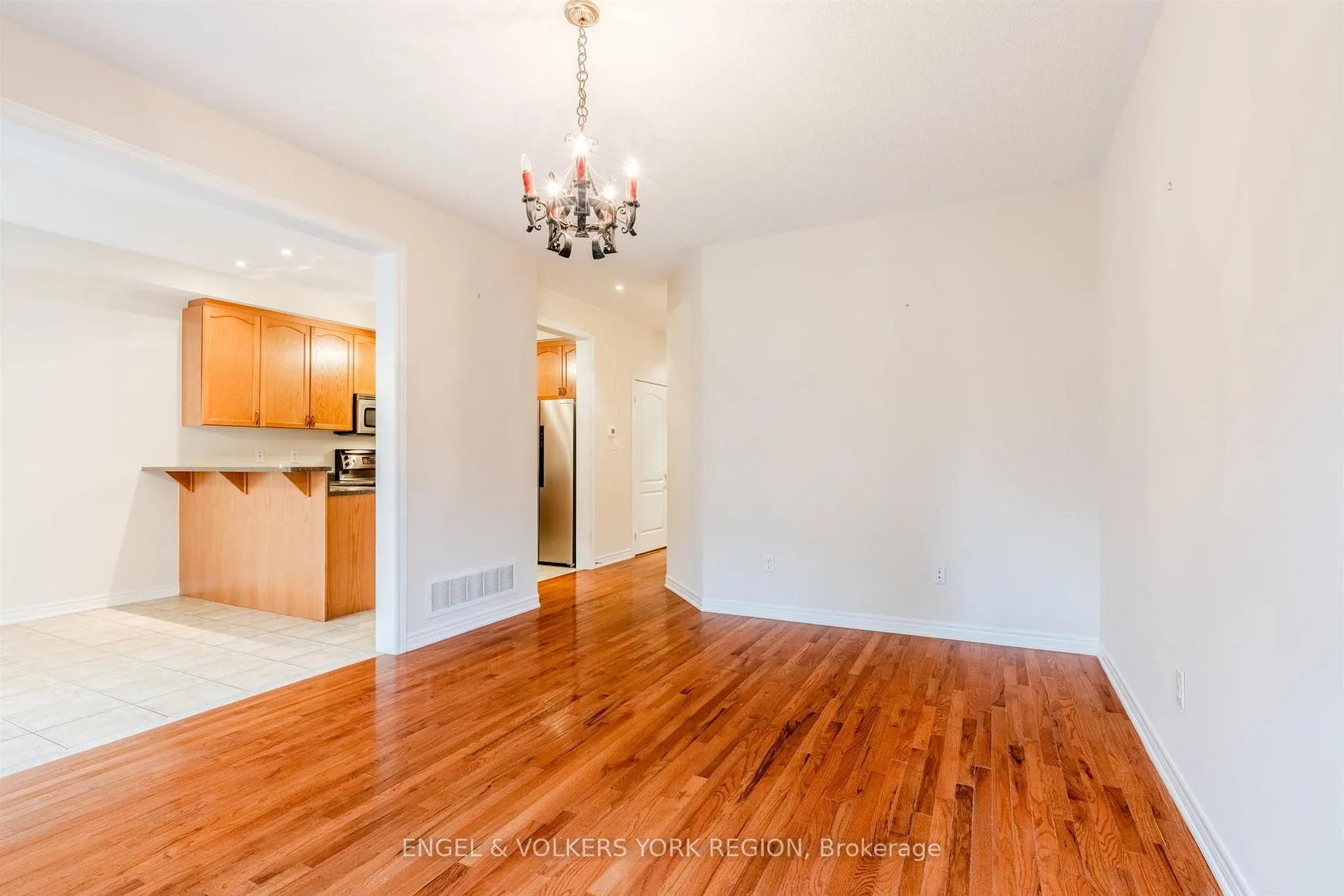 Photo 10 of 73 Saffron Street, Markham, Greensborough — HOMEH