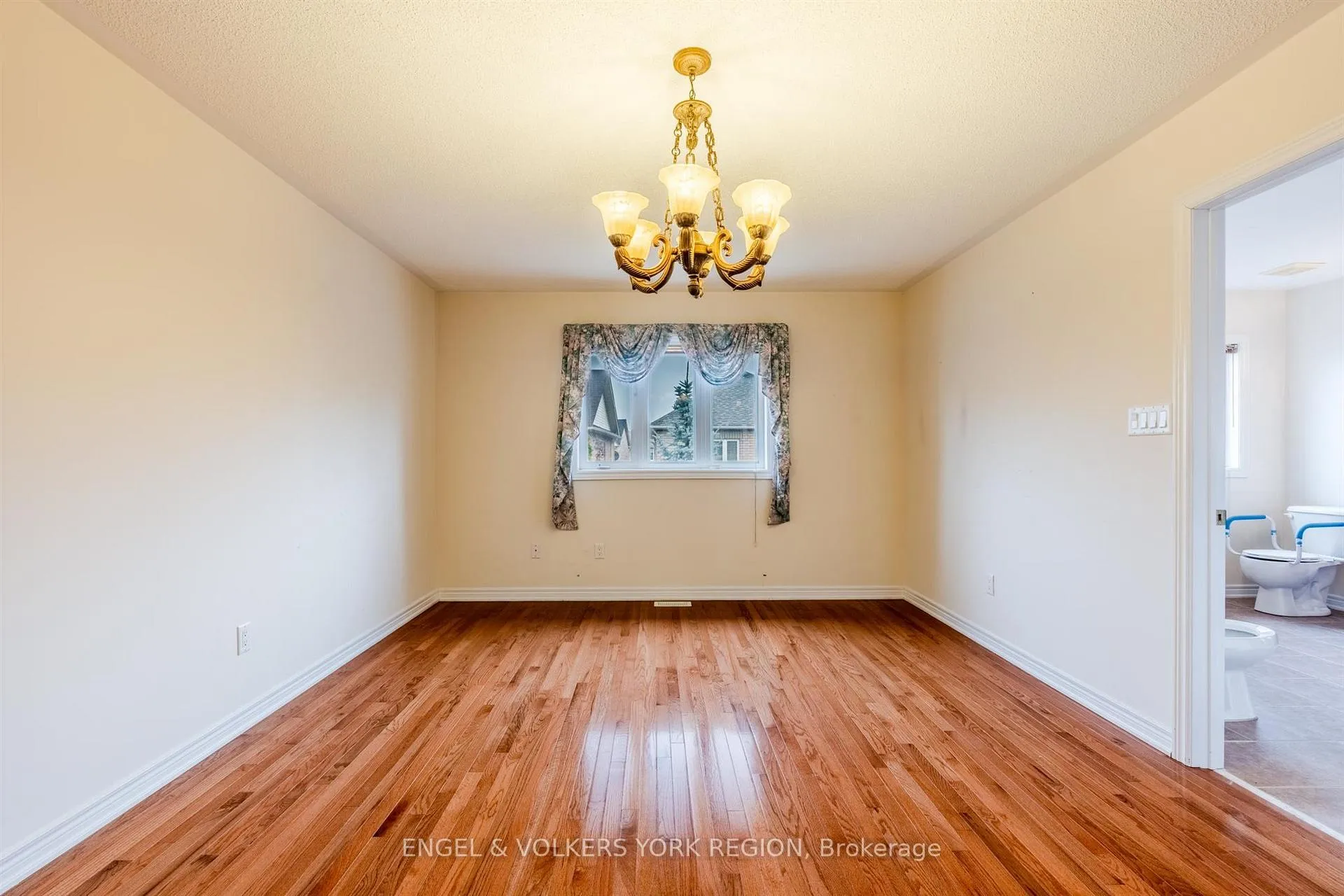 Photo 24 of 73 Saffron Street, Markham, Greensborough — HOMEH