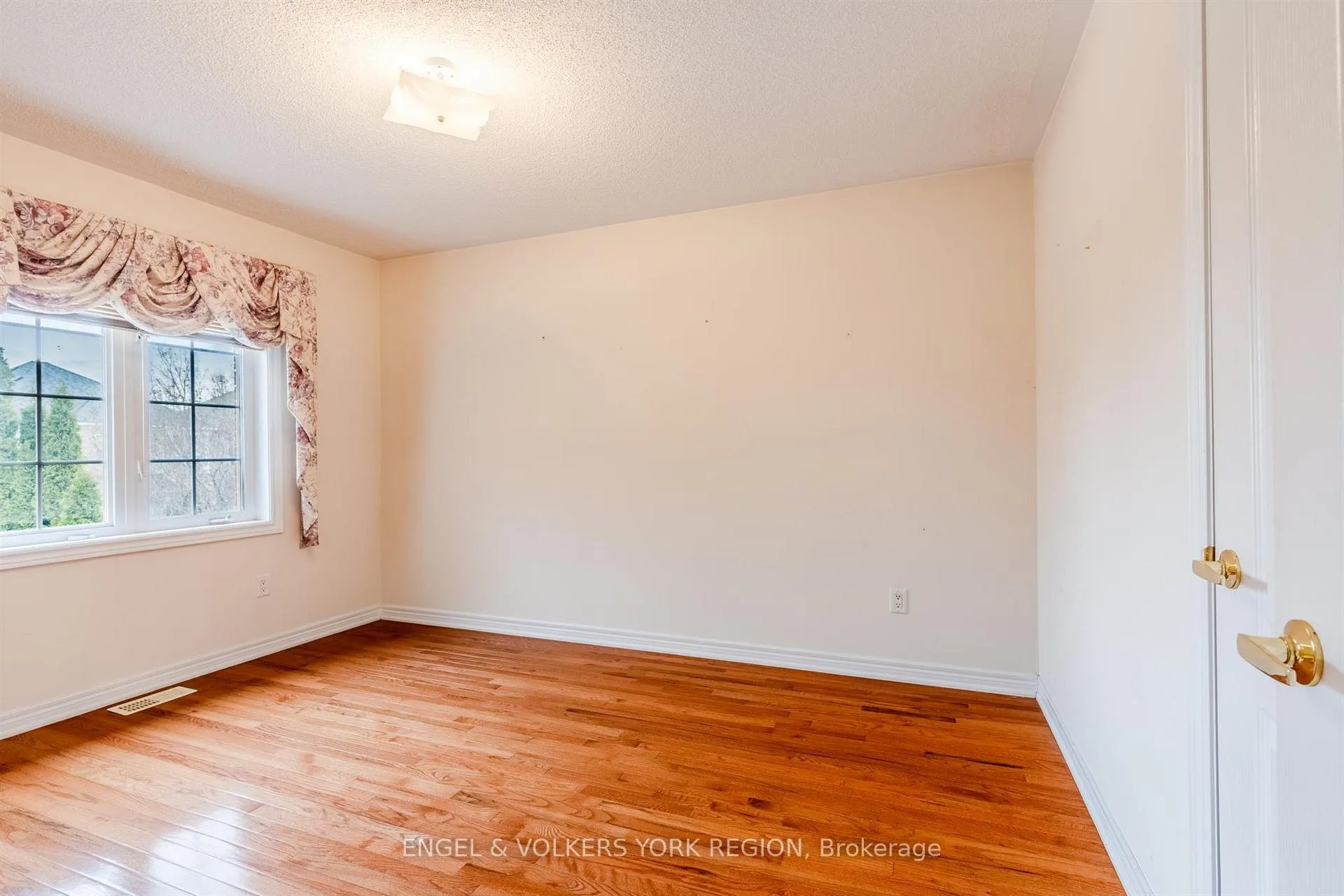 Photo 28 of 73 Saffron Street, Markham, Greensborough — HOMEH