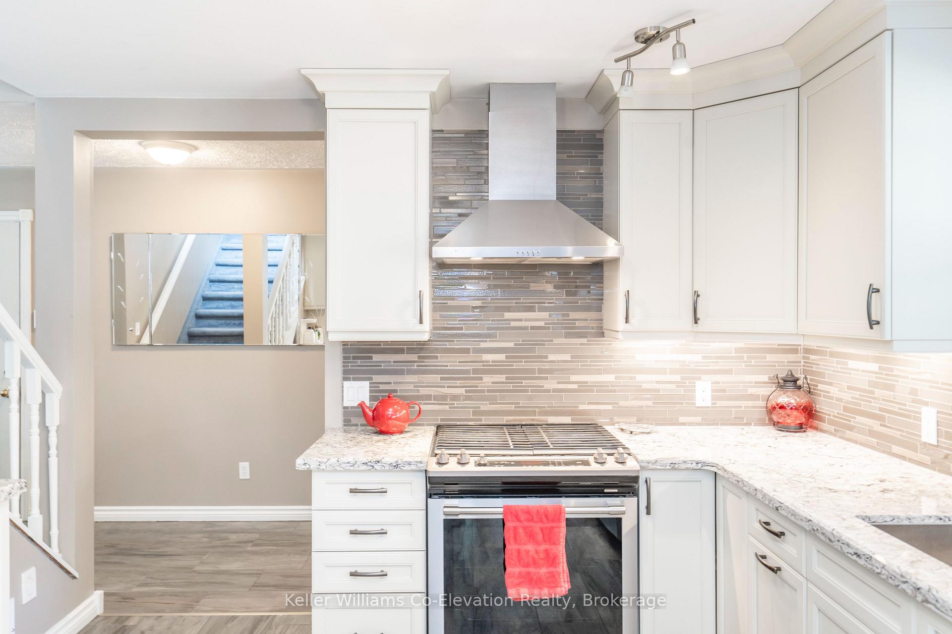 Photo 8 of 9 Whippoorwill Drive, Ottawa, Rothwell Heights — HOMEH