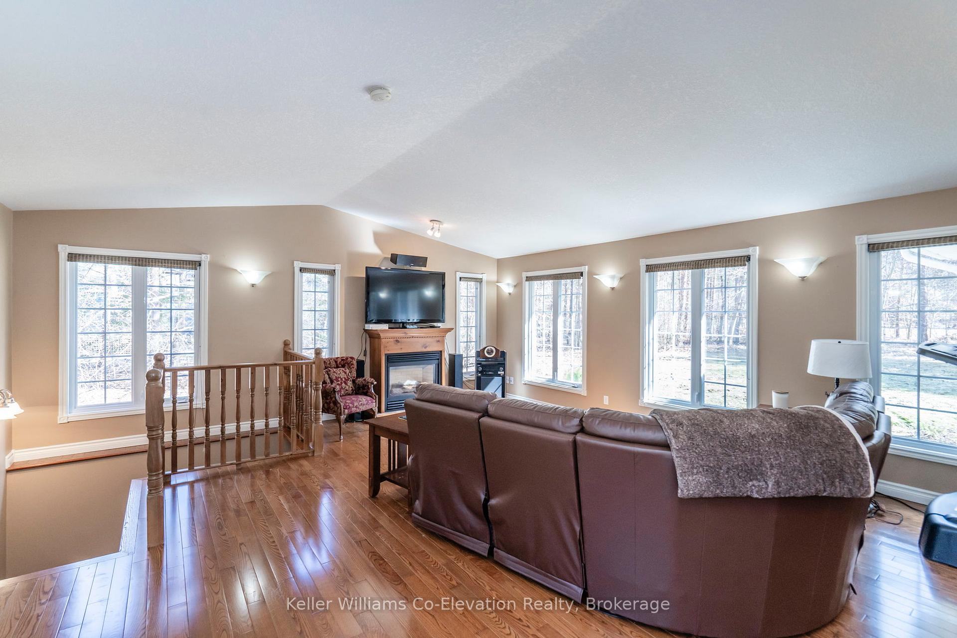Photo 13 of 9 Whippoorwill Drive, Ottawa, Rothwell Heights — HOMEH
