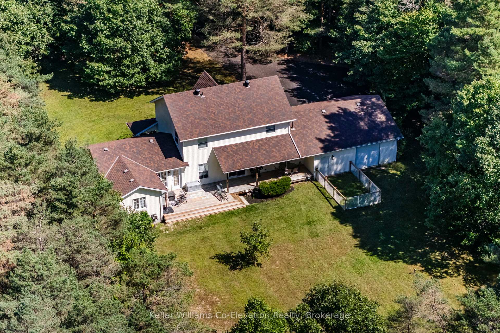 Photo 35 of 9 Whippoorwill Drive, Ottawa, Rothwell Heights — HOMEH