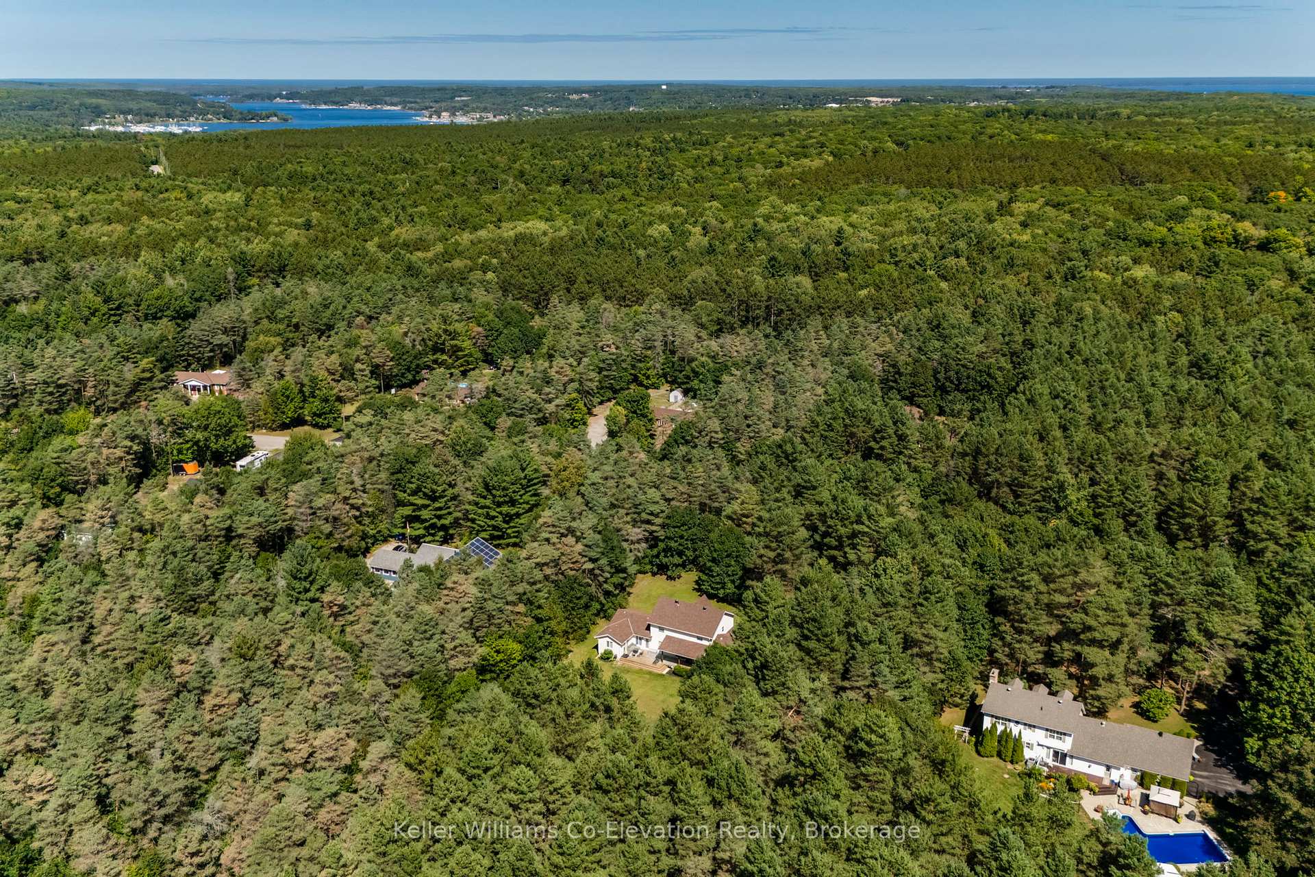Photo 37 of 9 Whippoorwill Drive, Ottawa, Rothwell Heights — HOMEH