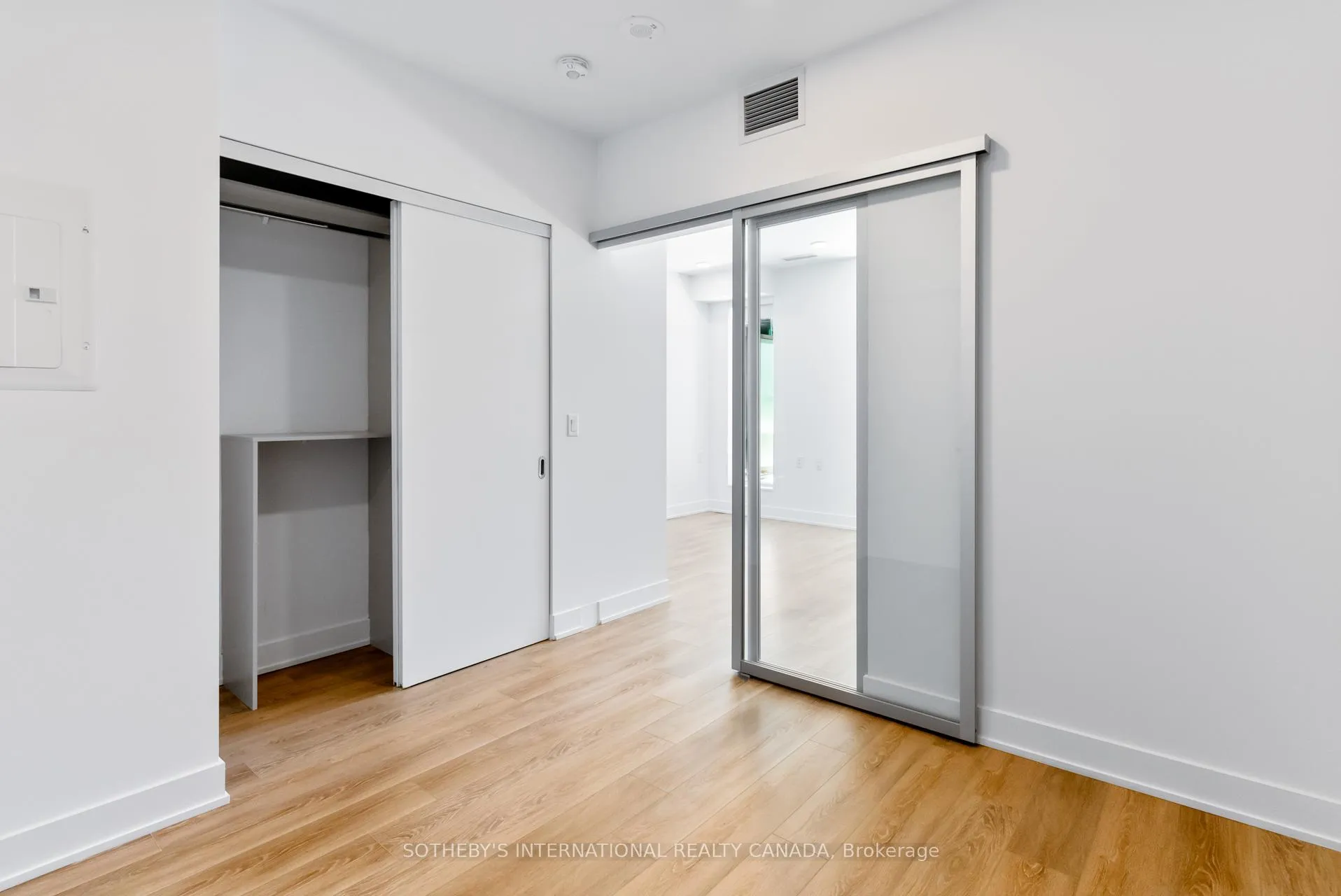 Photo 10 of Unit 1802, 200 Redpath Avenue, Toronto, Mount Pleasant West — HOMEH