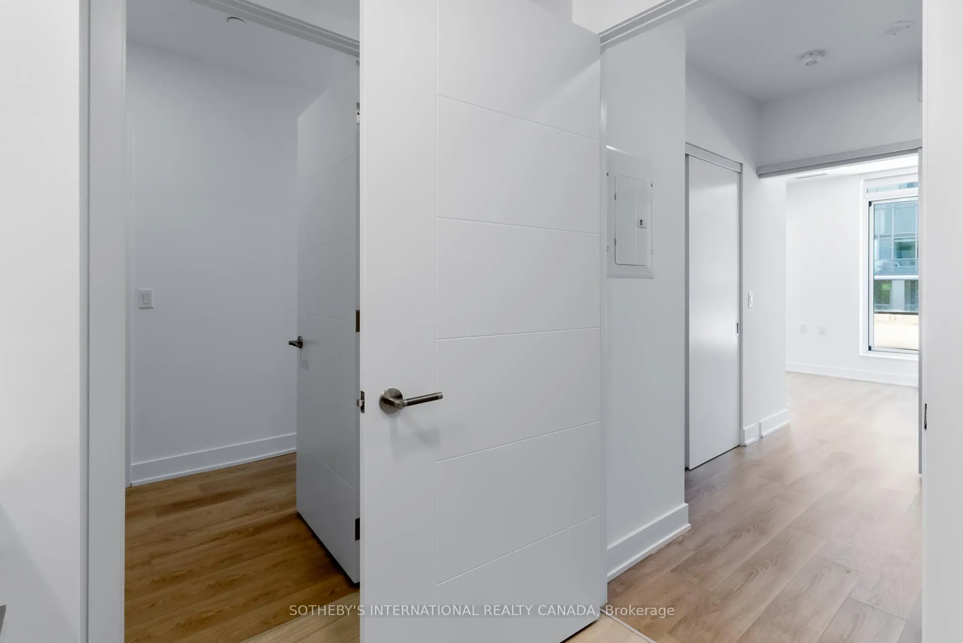Photo 12 of Unit 1802, 200 Redpath Avenue, Toronto, Mount Pleasant West — HOMEH